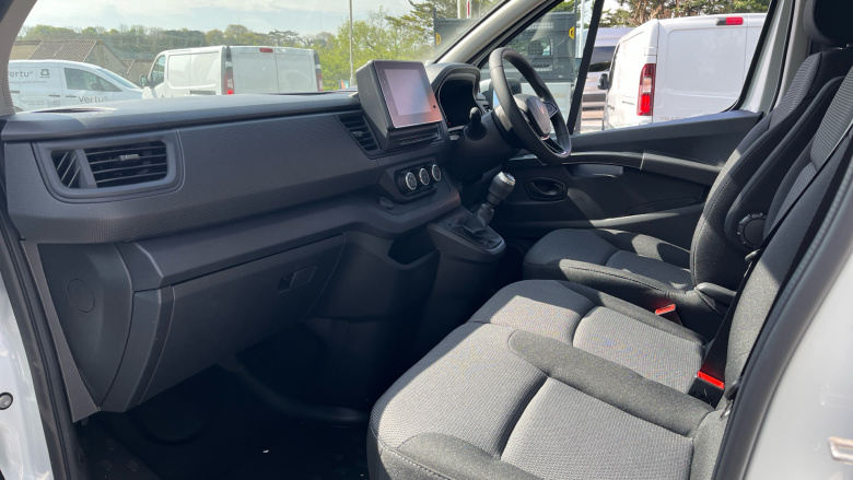 Renault Trafic Swb Diesel SL30 Blue dCi 130 Advance [Safety] Van